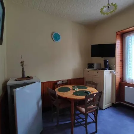 Apartamento Le Nid Douillet Boheme Linge Fourni La Bourboule Exterior foto
